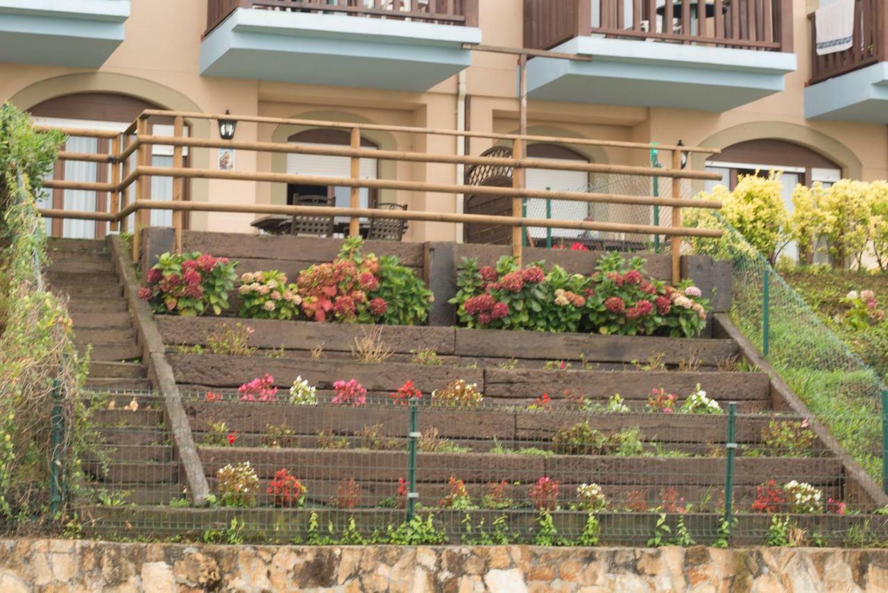 Casa De Las Flores - Apartamento Con Jardin Privado Frente A La Playa De Comillas Kültér fotó